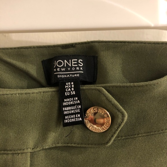 EUC Jones New York size 6 olive green slacks - Picture 4 of 10